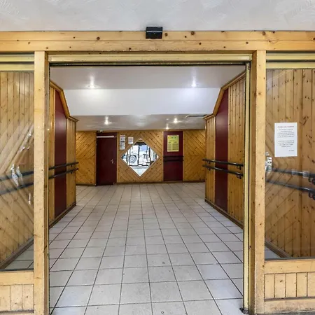 Neves - Location: Pour 4 Personnes Dans Un Quartier Jeune Et Anime * Val Thorens