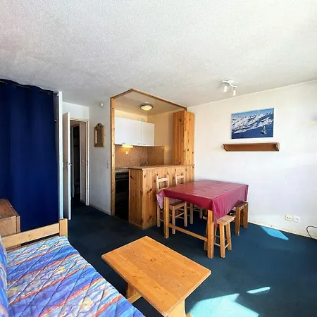 Apartment Neves - Location: Pour 4 Personnes Dans Un Quartier Jeune Et Anime Val Thorens