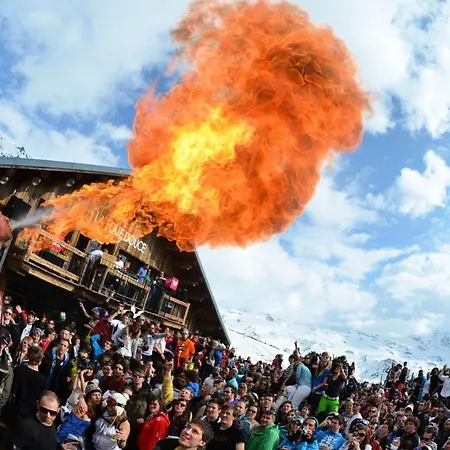 Neves - Location: Pour 4 Personnes Dans Un Quartier Jeune Et Anime *