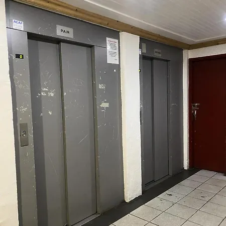아파트 Neves - Location: Pour 4 Personnes Dans Un Quartier Jeune Et Anime *
