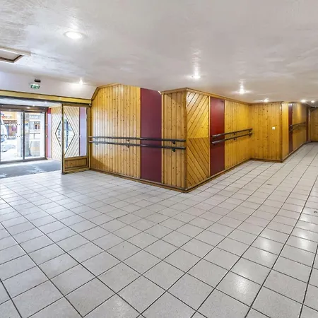 Apartment Neves - Location: Pour 4 Personnes Dans Un Quartier Jeune Et Anime
