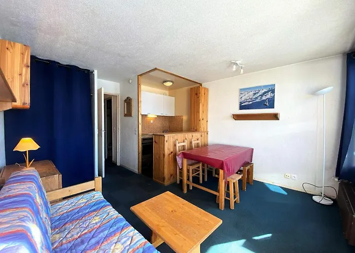 Apartment Neves - Location: Pour 4 Personnes Dans Un Quartier Jeune Et Anime Val Thorens
