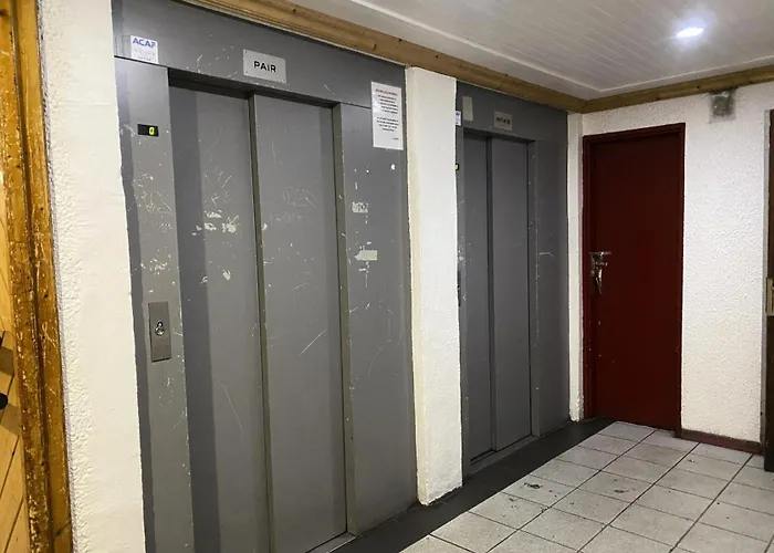 Neves - Location: Pour 4 Personnes Dans Un Quartier Jeune Et Anime Apartment *